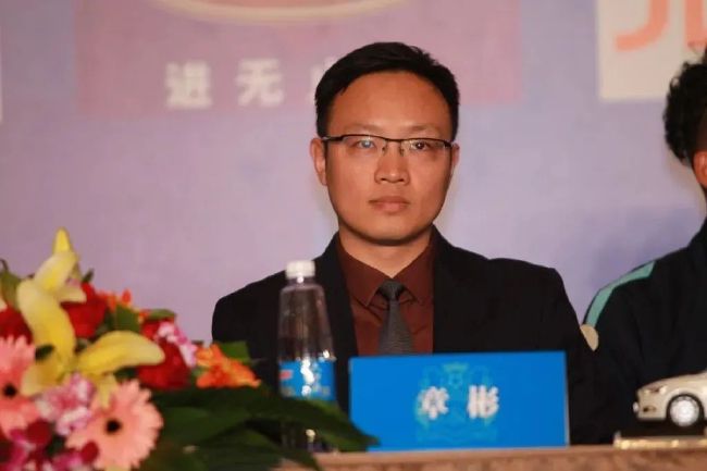 人民币持续贬值